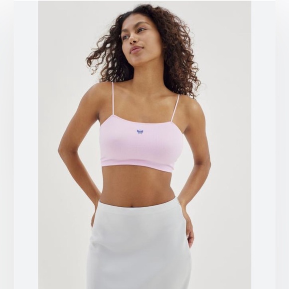 NWT ⚜️💖⚜️ Out From Under Riley Seamless Low-Back Cropped Top - Picture 4 of 16